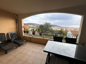 2 bedroom apartment with a pool in the heart of Cannes easy walk to the main beach on La Croisette - 2191
